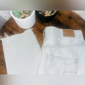 American Eagle Mom Jeans